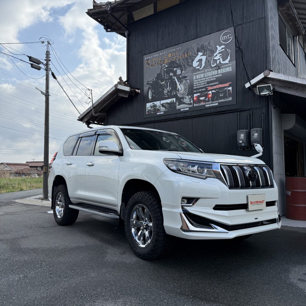 「憧れのリフトアッププラド、理想の形でご納車！家族の笑顔が広がる一台へ」 イメージ