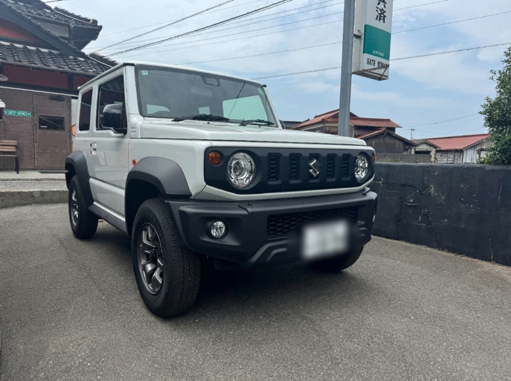 スズキ・ジムニーシエラ｜RAYS TE37XT×ホワイトレタータイヤ×コーティングで「本格オフローダー」スタイルに！ イメージ
